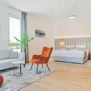 Bright: Aicherpark Aparthotel